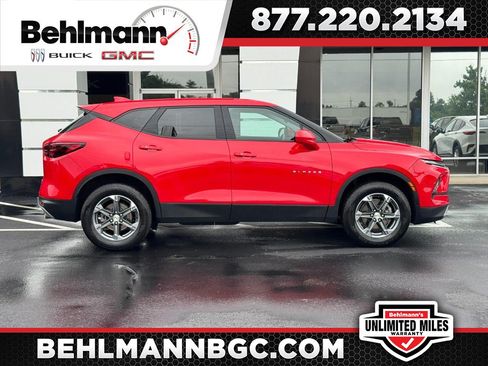 Used 2023 Chevrolet Blazer LT w/ Driver Confidence Package FWD image 1