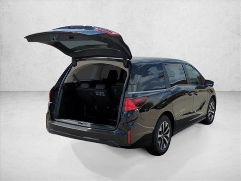 Used 2026 Honda HR-V EX-L image 8