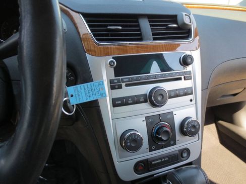 Used 2008 Chevrolet Malibu LT w/ HFV6 Engine Package FWD image 11