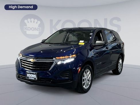 Used 2023 Chevrolet Equinox LS w/ LS Convenience Package FWD image 1