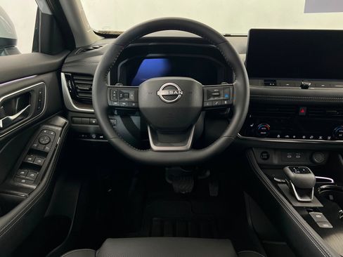 New 2026 Nissan Rogue Platinum AWD/4WD image 12