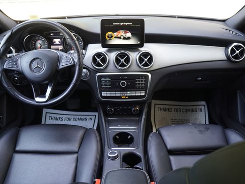 Used 2019 Mercedes-Benz GLA 250 4MATIC image 16