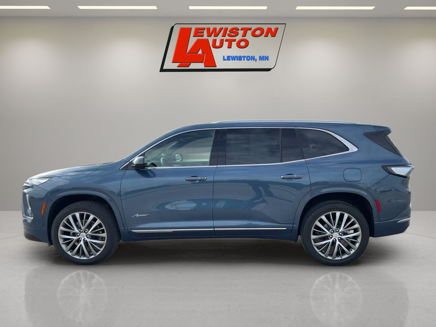 Certified 2026 Buick Enclave Avenir w/ Super Cruise Package AWD/4WD image 2