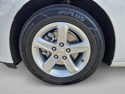 Certified 2024 Chevrolet Malibu LS FWD image 28