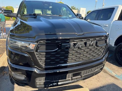 Used 2025 RAM 1500 Big Horn AWD/4WD image 6