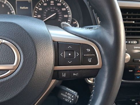 Used 2022 Lexus RX 350L Premium w/ Premium Package image 23