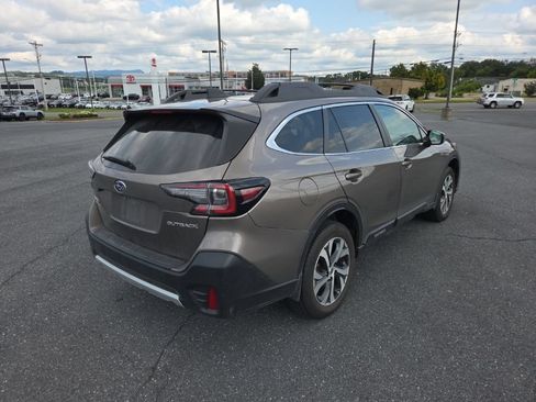 Certified 2022 Subaru Outback Limited AWD/4WD image 4