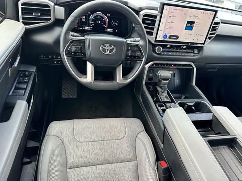 Used 2024 Toyota Tundra Limited AWD/4WD image 8