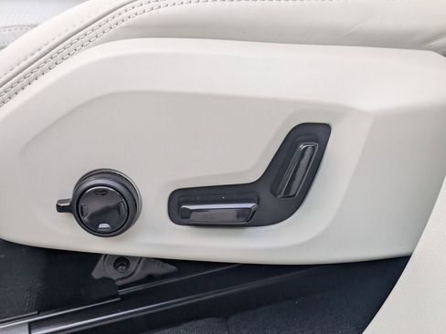 New 2026 Volvo XC90 T8 Ultra w/ Protection Package Premier AWD/4WD image 28