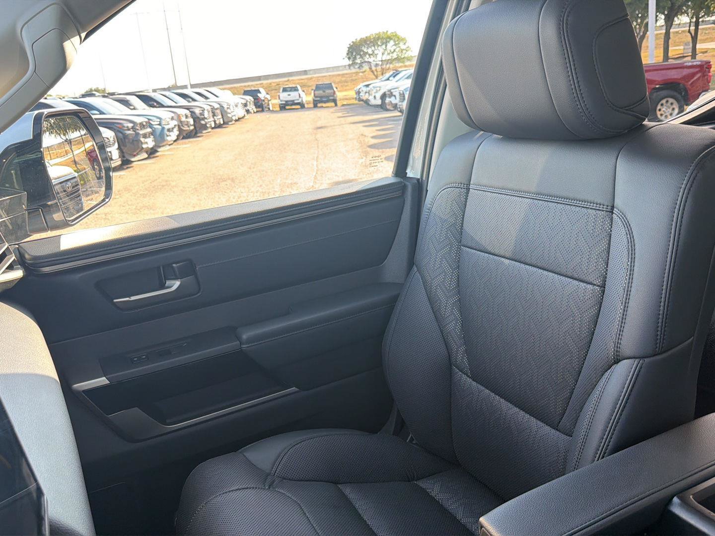 Used 2024 Toyota Tundra Limited w/ Power Package AWD/4WD image 23