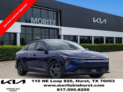 New 2025 Kia K4 LXS