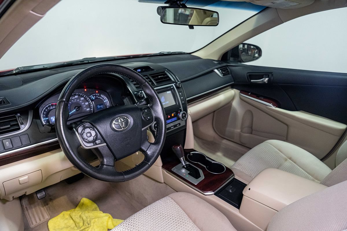 Used 2013 Toyota Camry XLE FWD image 14