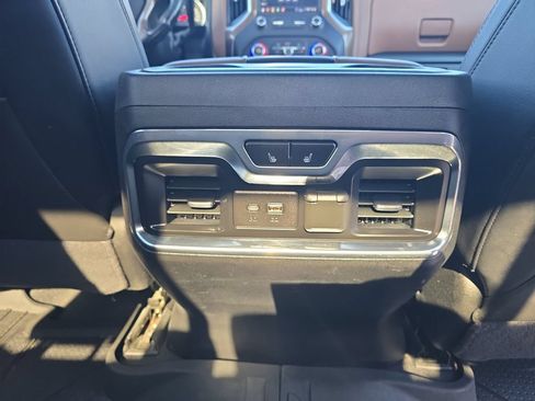 Used 2020 Chevrolet Silverado 1500 High Country w/ Technology Package AWD/4WD image 21