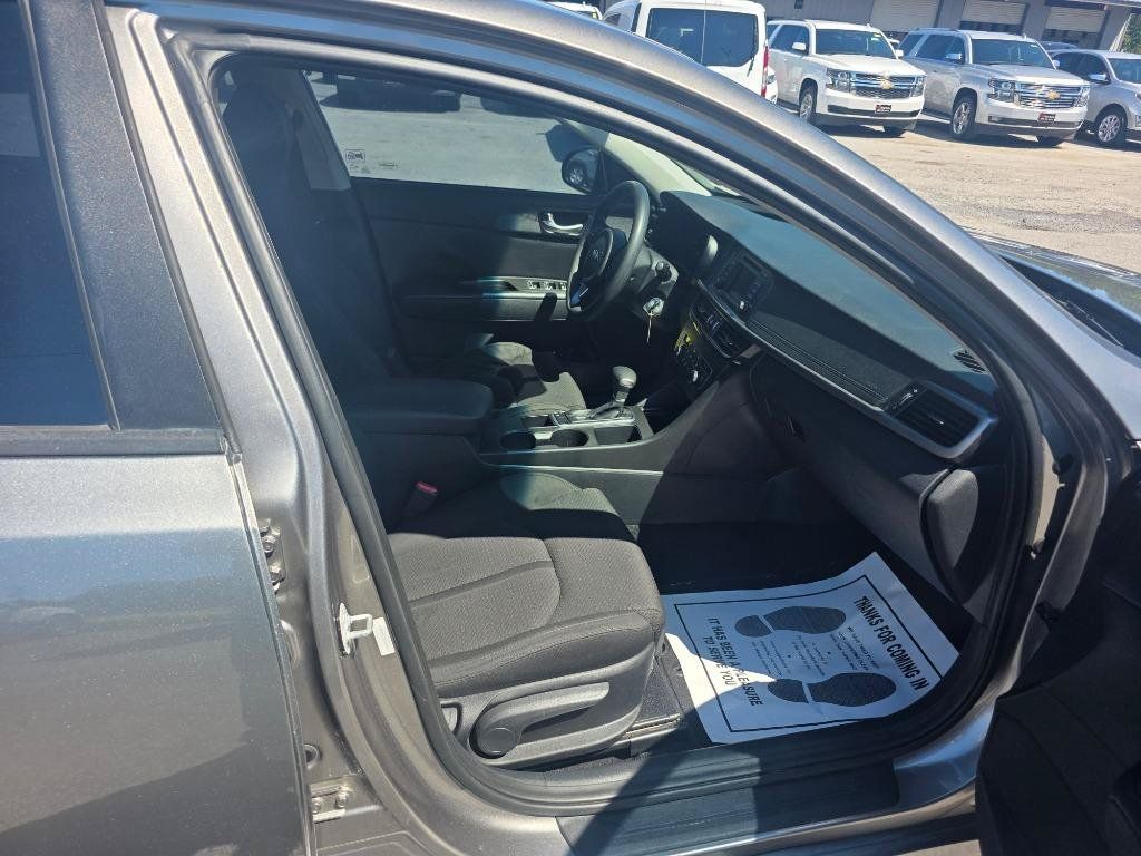 Used 2016 Kia Optima LX w/ LX Convenience Package FWD image 9