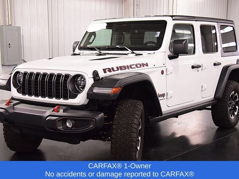 Used 2026 Jeep Wrangler Unlimited Rubicon AWD/4WD image 3