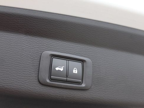Used 2025 Mitsubishi Outlander SEL AWD/4WD image 15