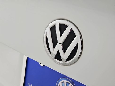 Certified 2020 Volkswagen Jetta R-Line image 11