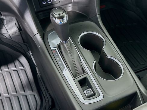 Used 2019 Chevrolet Equinox LT image 20