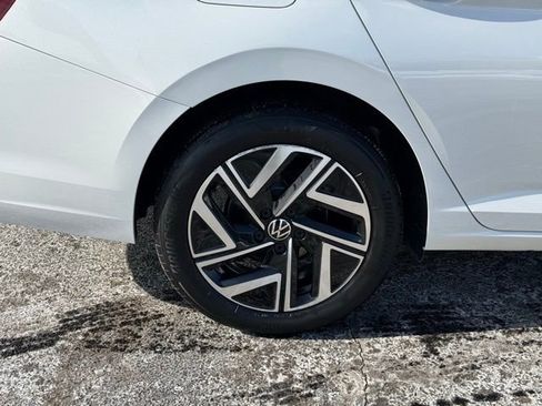 Used 2023 Volkswagen Jetta SEL image 10