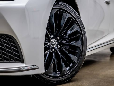 Used 2021 Lexus LS 500 w/ Accessory Package (Z2) image 20