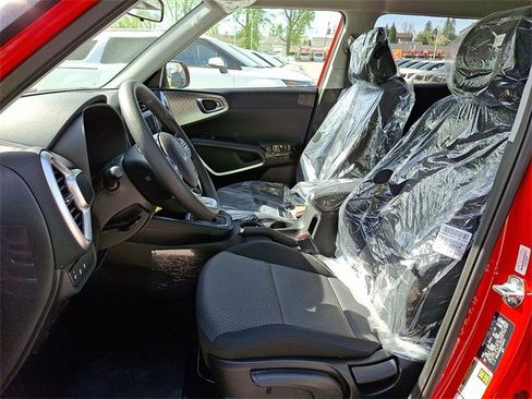 New 2025 Kia Soul LX w/ LX Technology Package image 9