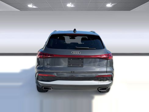 Used 2025 Audi Q5 Premium w/ Convenience Package AWD/4WD image 10