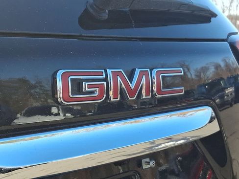 Used 2024 GMC Terrain SLE image 28