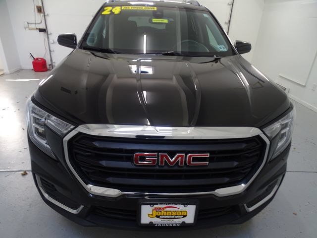 Certified 2024 GMC Terrain SLE w/ Driver Convenience Package AWD/4WD image 23