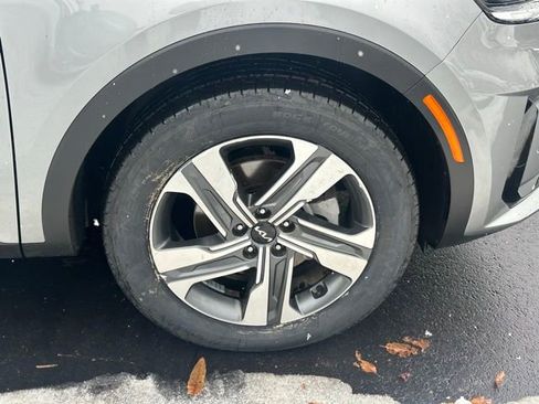 Used 2023 Kia Sorento SX Prestige image 13
