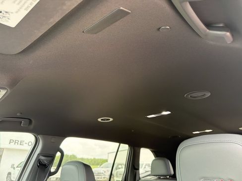 New 2026 GMC Acadia AT4 w/ Luxury Package AWD/4WD image 24
