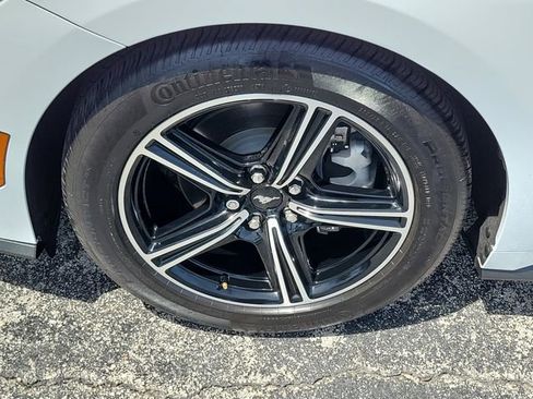 Used 2025 Ford Mustang Coupe RWD image 8
