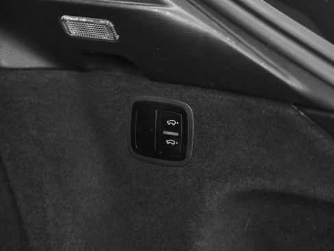 Used 2021 Porsche Macan GTS image 21