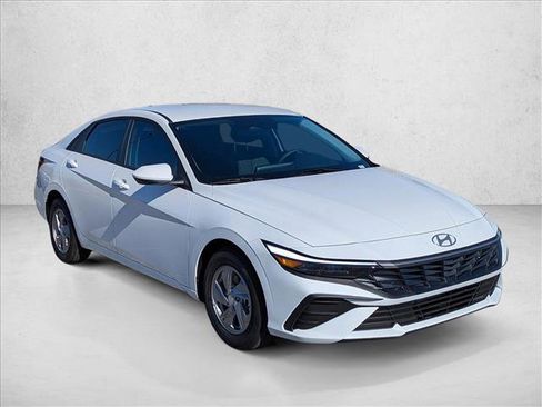 New 2026 Hyundai Elantra SE w/ Cargo Package image 3