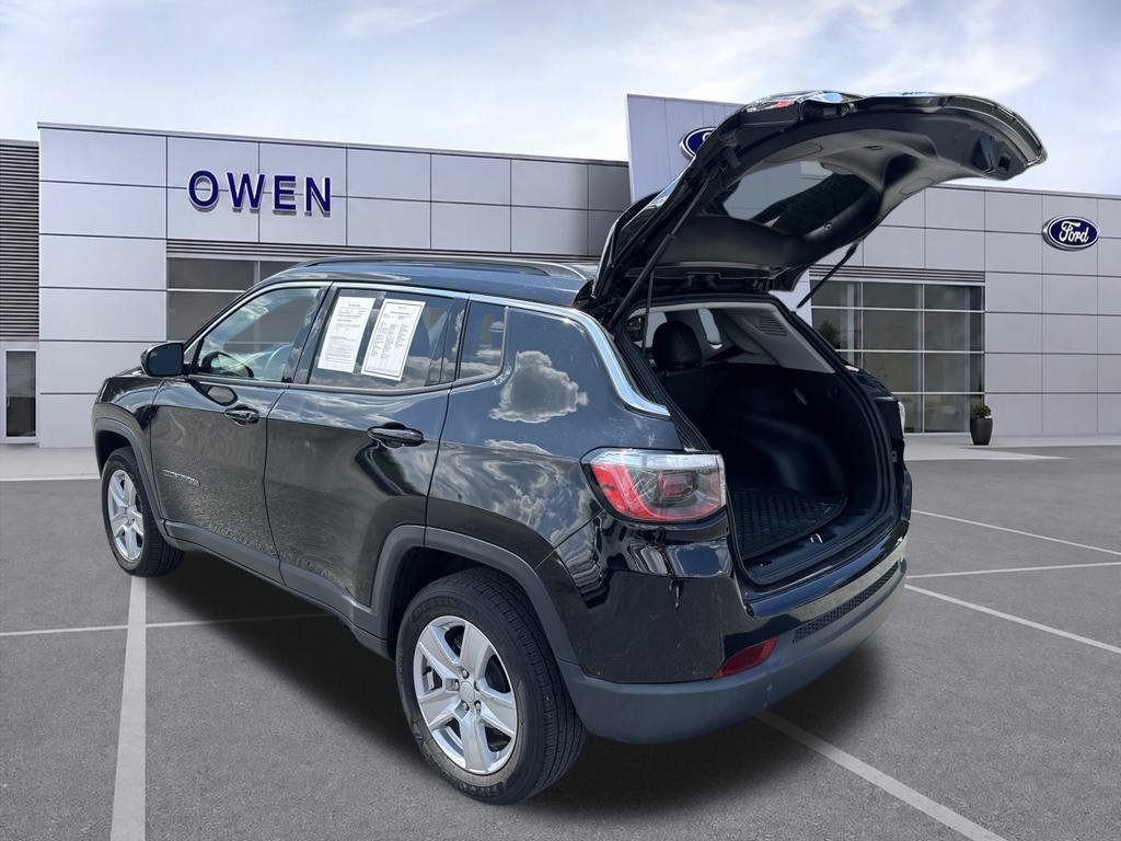 Used 2022 Jeep Compass Latitude w/ Convenience Group AWD/4WD image 29