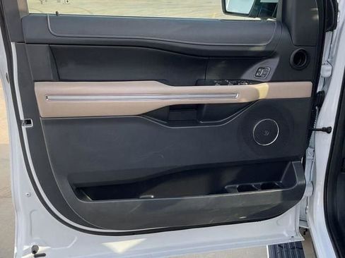 Used 2024 Ford Expedition Max Limited image 18