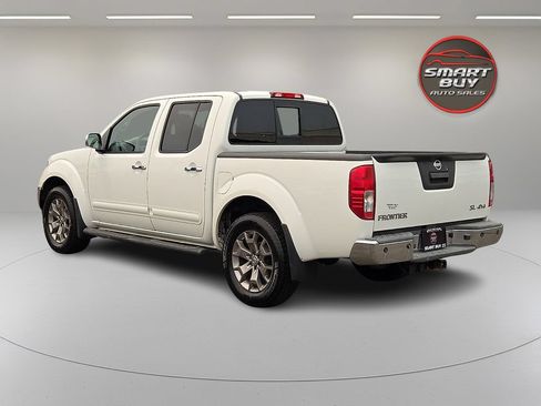 Used 2016 Nissan Frontier SL w/ Moonroof Package AWD/4WD image 7