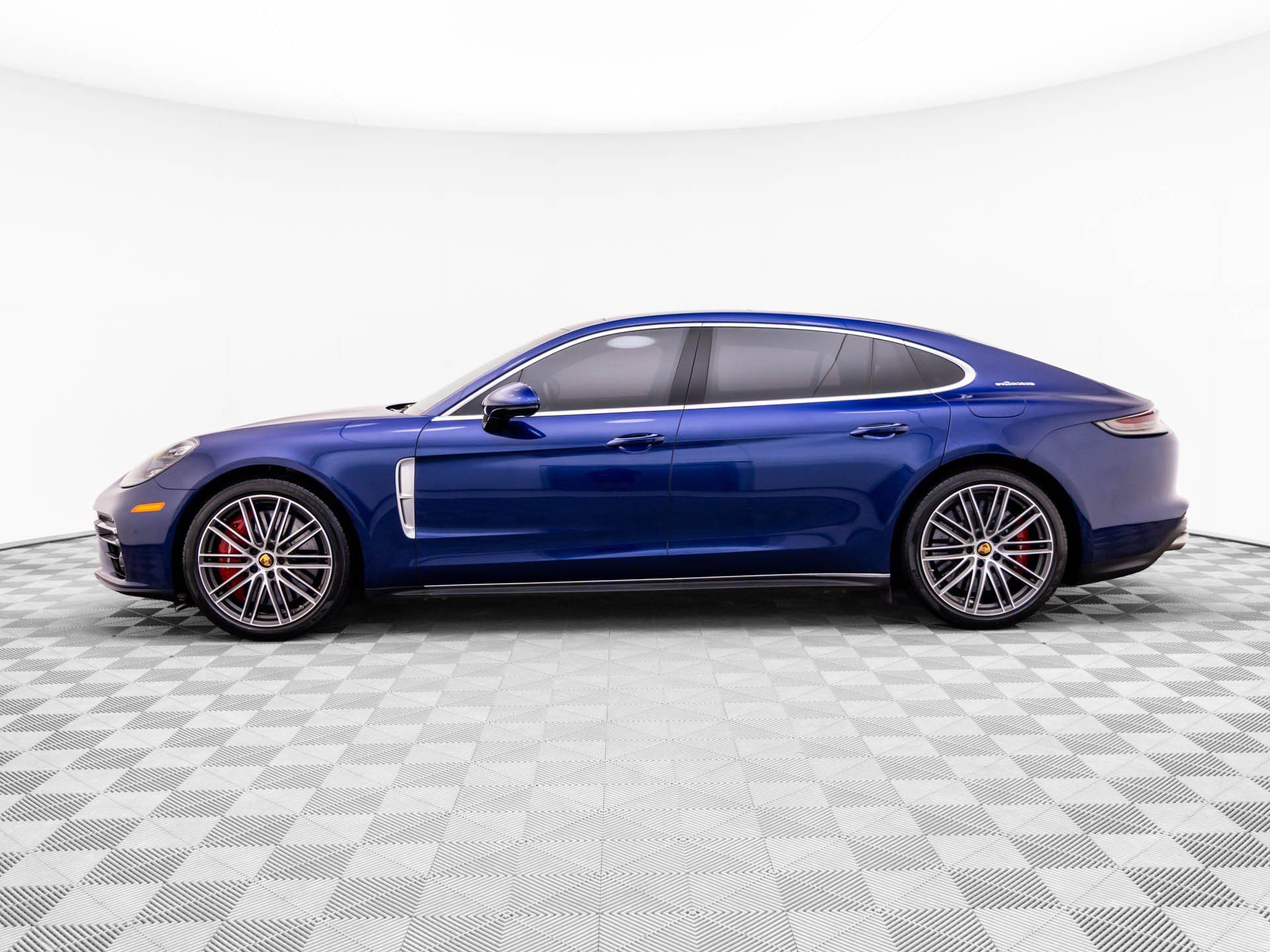 Certified 2023 Porsche Panamera Turbo S Executive AWD/4WD image 2