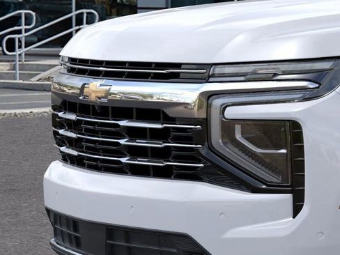 New 2026 Chevrolet Suburban LT w/ Comfort Package AWD/4WD image 25