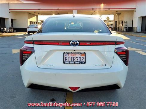 Certified 2020 Toyota Mirai FWD image 10