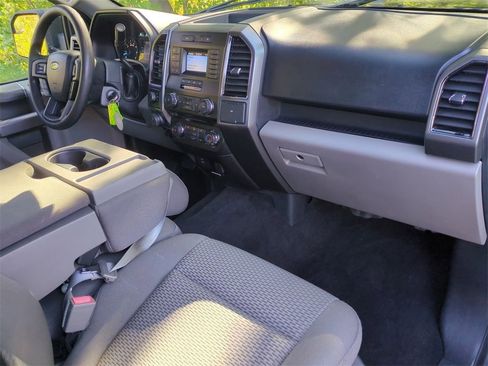 Used 2018 Ford F150 XLT w/ XTR Package image 27