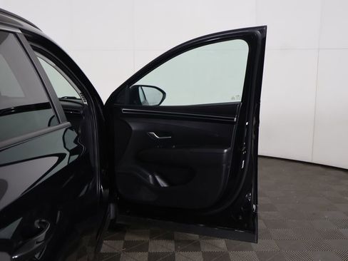 Used 2022 Hyundai Tucson SEL FWD image 18