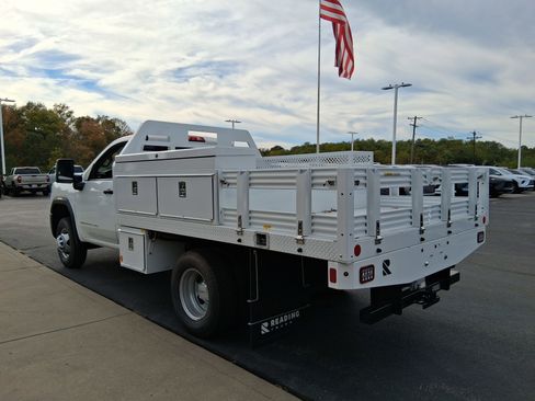 New 2025 GMC Sierra 3500 Pro w/ Convenience Package image 8