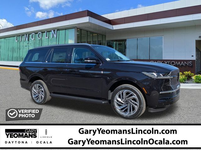 New 2026 Lincoln Navigator Premiere AWD/4WD image 1