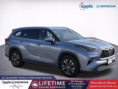 Used 2021 Toyota Highlander XLE