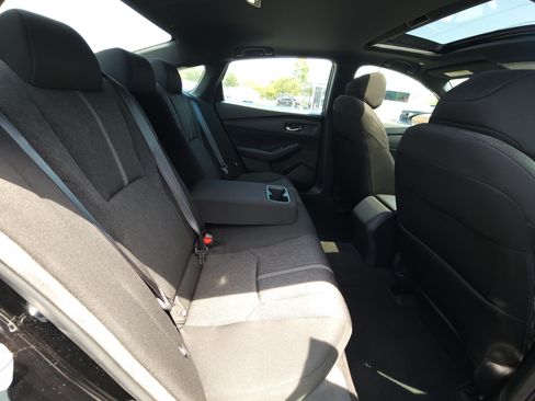 Used 2024 Honda Accord Sport image 12