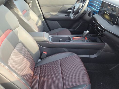 New 2026 Nissan Kicks SR w/ Cold Weather Package image 8