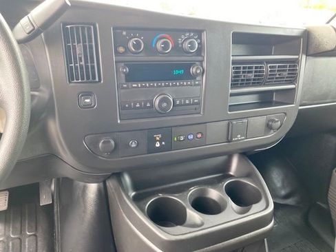 Certified 2024 GMC Savana 2500 Extended w/ Driver Convenience Package RWD image 8