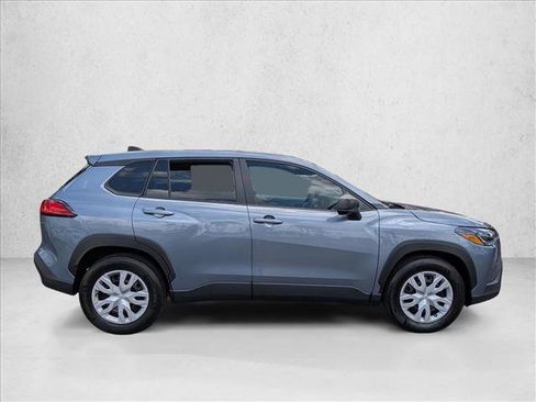 Used 2024 Toyota Corolla Cross L FWD image 4