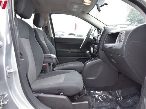 Used 2012 Jeep Compass Sport FWD image 21
