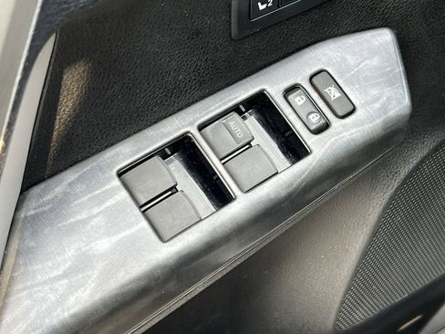 Used 2017 Toyota RAV4 Platinum image 13